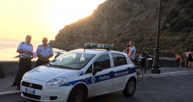 Controlli dell’Asp e dei vigili urbani, chiuso per irregolarità sanitarie un locale