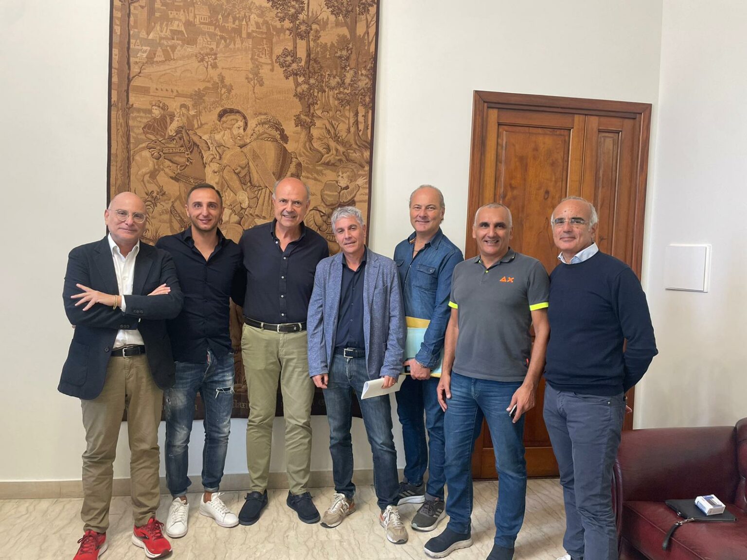 Firmata la convenzione con la società “C&J92” per gli interventi sul campo di calcio di San Pietro